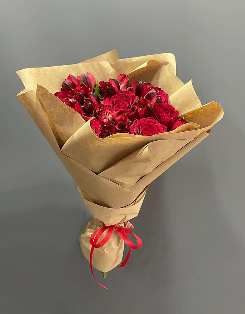 Букет цветов из: Альстромерии и Розы в Даниловке