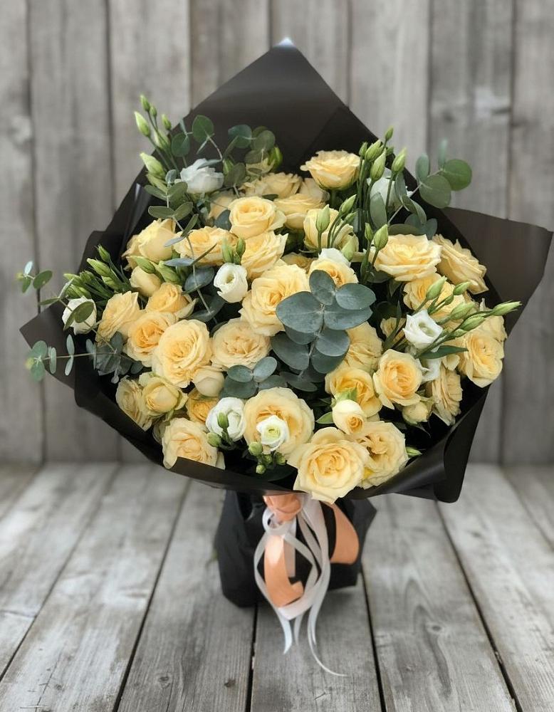 Букет цветов из: Розы и Лизиантусы в Даниловке