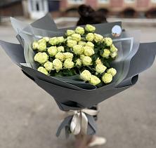 Букет Белые кустовые розы Солинеро в Даниловке