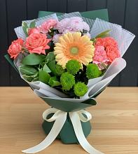 Букет цветов из:  Гвоздики, Розы, Герберы и Хризантемы #REPLACE_PRED# Даниловке