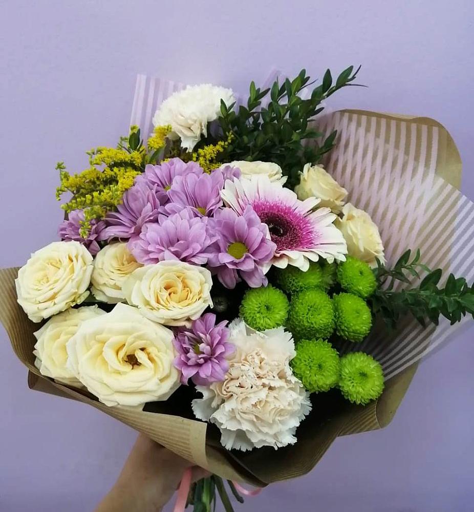 Букет цветов из: Хризантемы, Розы, Гвоздики и Герберы в Даниловке