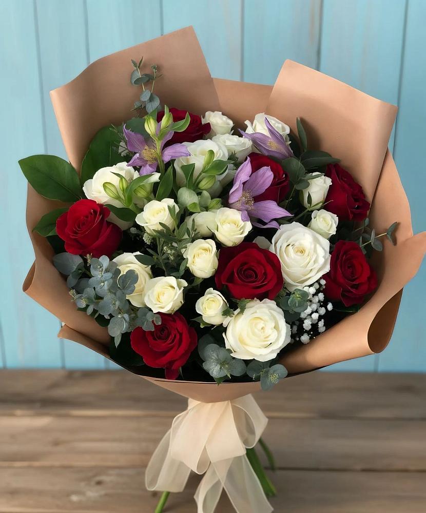 Букет цветов из: Розы и Альстромерии в Даниловке