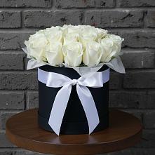 Цветочная композиция из Розы в шляпной коробке в Даниловке